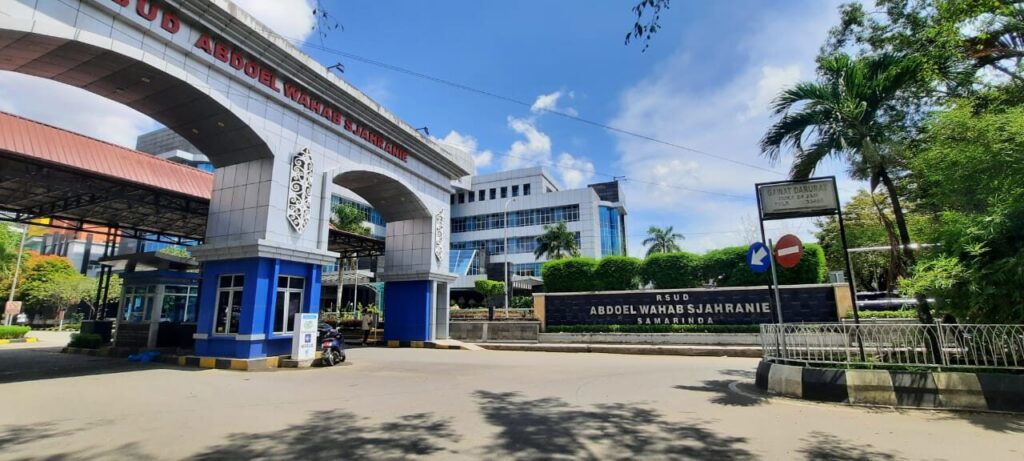 Tampak depan RSUD AWS Samarinda yang saat ini merawat dua pasien Covid-19 dengan hasil antigen positif.