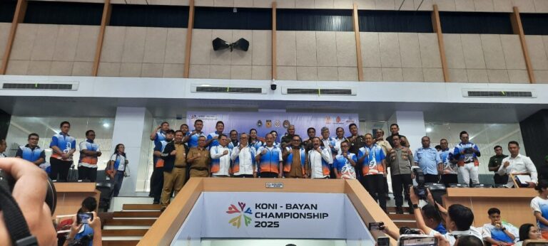 Pembukaan KONI Bayan Championship 2025 di GOR Segiri Samarinda.