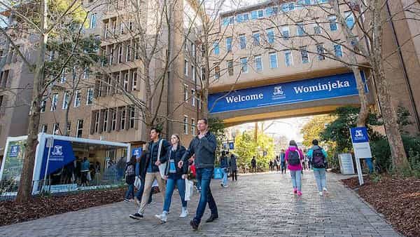 The University of Melbourne. (Sumber: Internet)
